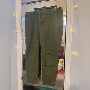 Old Navy Green Pixie Cut Pants